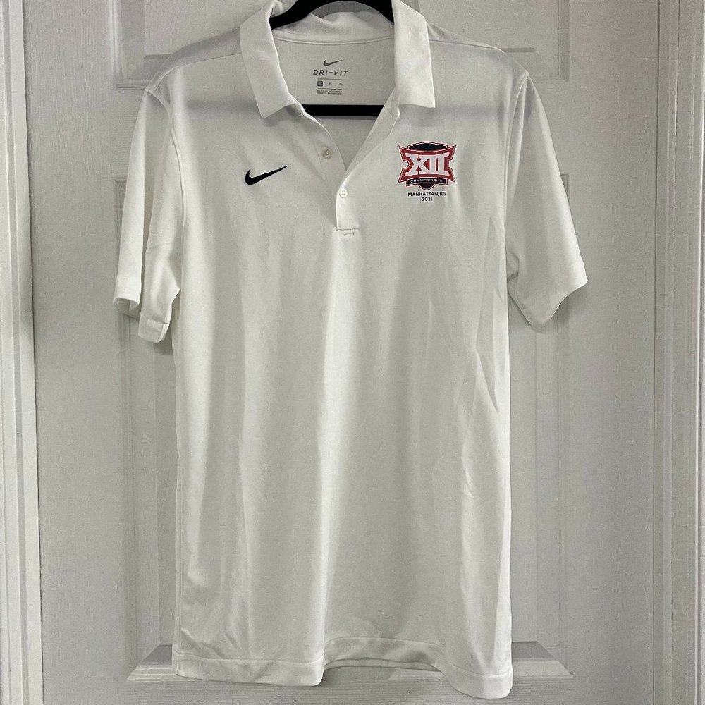 EUC Nike Dri-Fit White Men's Big XII Championship (Manhattan, KS) Polo Sz SM
